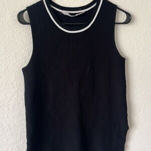 ATHLETA  TUNIC TOP SEMI-FITTED LIGHTWEIGHT BLACK  size S